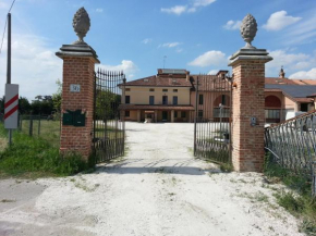 Отель B&B La Viola  Кастельветро-Пьачентино
